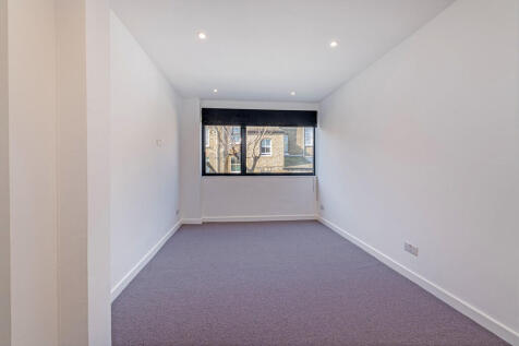 53 Slaidburn St B...