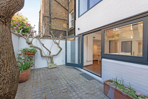 53 Slaidburn St G...