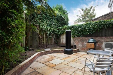 D0398 5 the village nw3 gdn.jpg