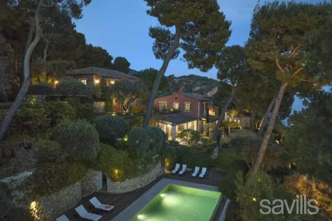 Elegant property nestled in a sought-after estate