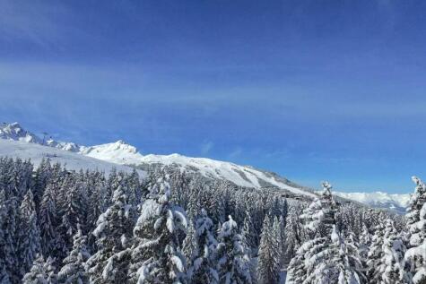 Ski slopes views Courchevel Moriond