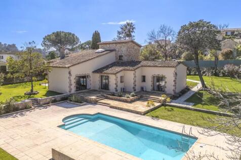 For sale Valbonne near the village