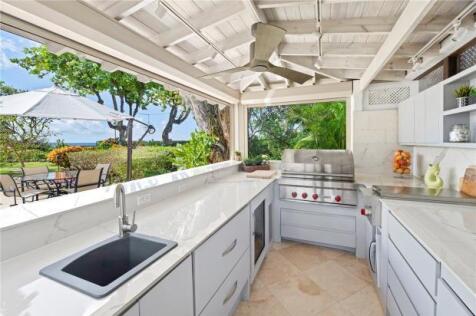 Outdoor Kitchen