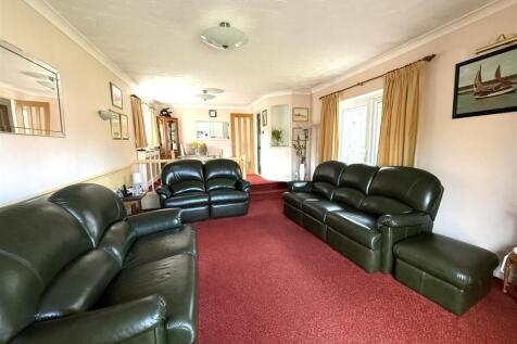 49 armitage road lounge.jpeg