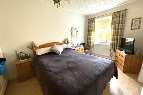 49 armitage bed.jpeg