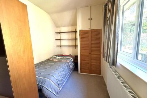 16 the pingle bed 3.jpeg