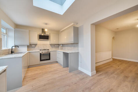 1373831-8-6911f3c...