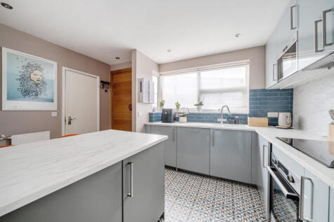 1386763-16-6932b7...