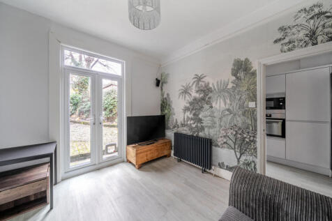 1382790-11-693c1e...