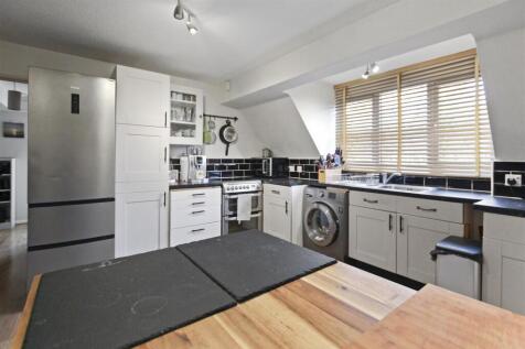 Lovell Court  (9).jpg