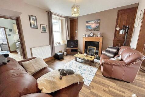 WhatsApp Image 2025-10-06 at 12.22.32 (1).jpg