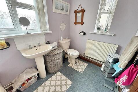 WhatsApp Image 2025-10-06 at 12.22.33.jpg