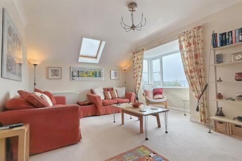 Living Room 2 (1).jpg