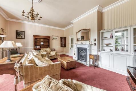 Stunning Drawing Room