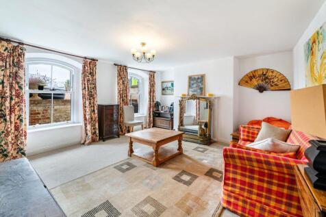 Garden Flat Living Room