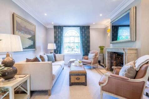 Formal Lounge