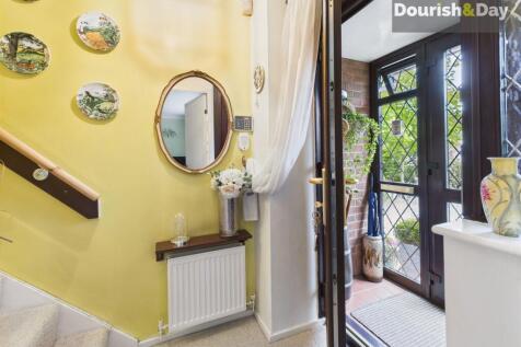 Entrance Porch / Hall