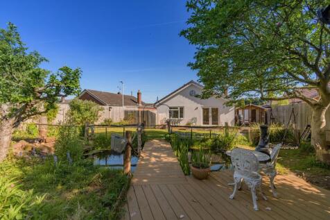 Garden to rear