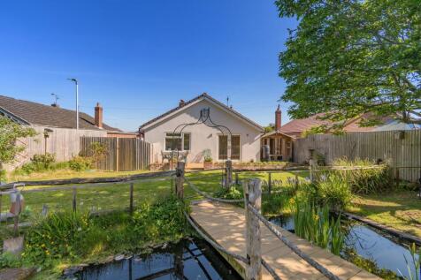 Garden to rear