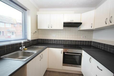 2 Bedroom Houses To Rent In Clacton On Sea Essex Rightmove