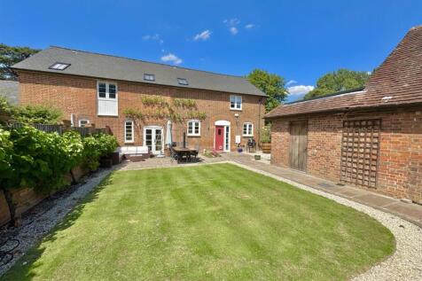 The Walled Garden, Cublington