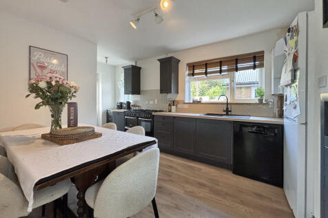 Kitchen/Dining ro...