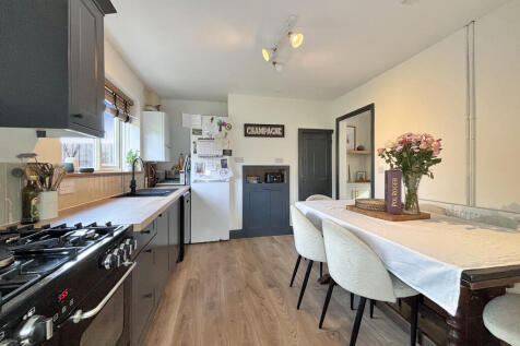 Kitchen/Dining Ro...