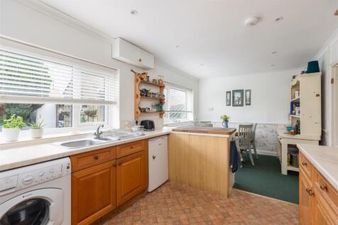 Church View 5 Kitchen Dining Room-3.jpg