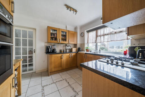 1376439-15-690caa...