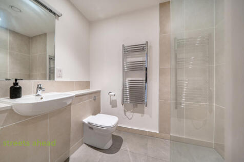 f59979fb-fc31-406...