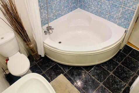 Modern Bathroom Suite