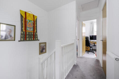 1341804-4-68a47be...