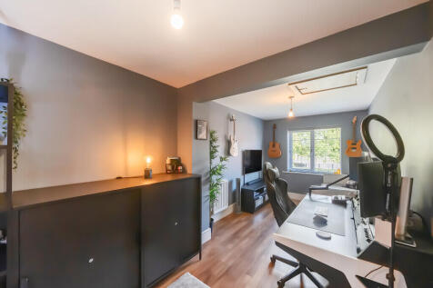 1345741-9-68b0263...