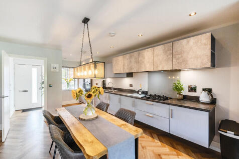 1345741-20-68b027...