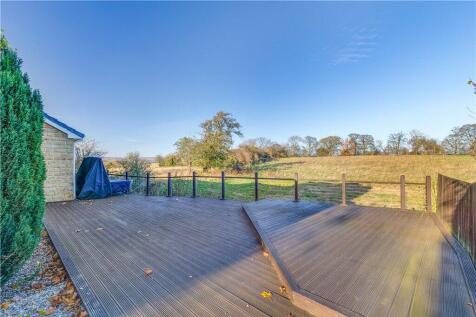 Outside Entertaining