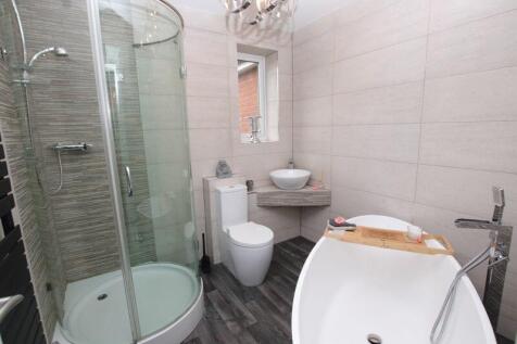 First Floor Family Bathroom