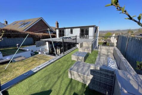 Rear Elevation &amp; Views