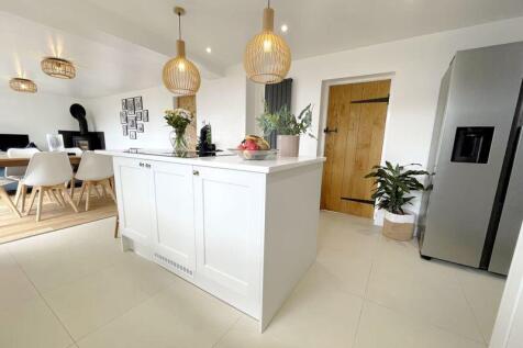 Kitchen/Diner/Living Area 