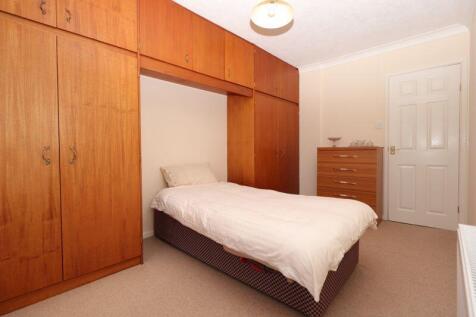 Bedroom 2 (First Floor)