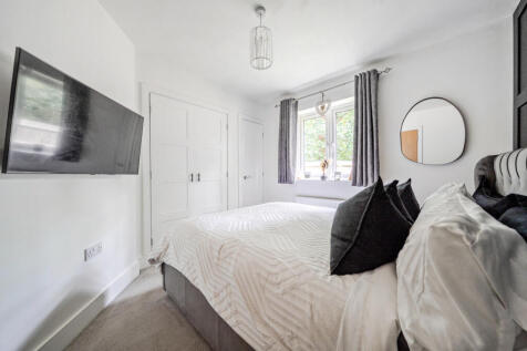 1328957-1-6880e0d...