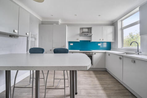 1370289-3-68f11f6...