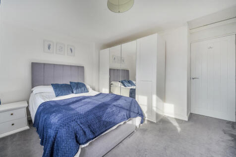 1372039-12-68fa3f...