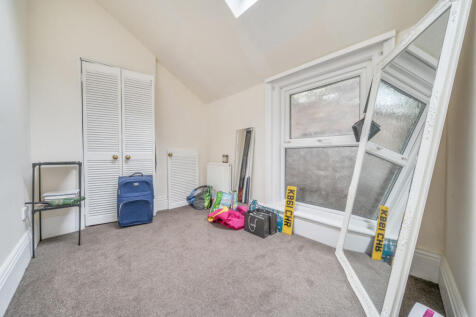 1329449-7-68829cd...