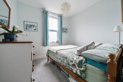 1333077-8-688b8a3...