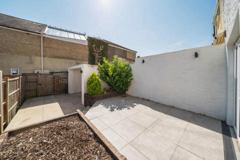 1339604-9-689a341...