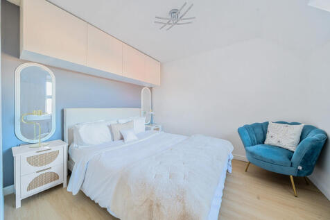 1374457-26-691c95...