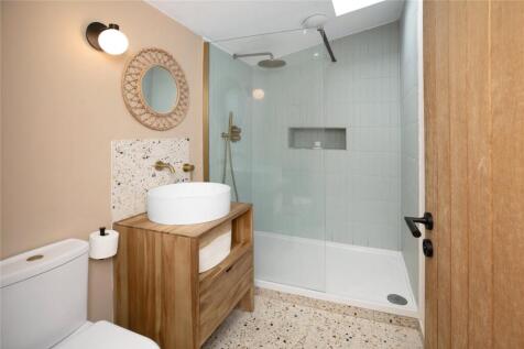 Downstairs Cloakroom