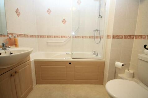 HOUSE BATHROOM/W.C