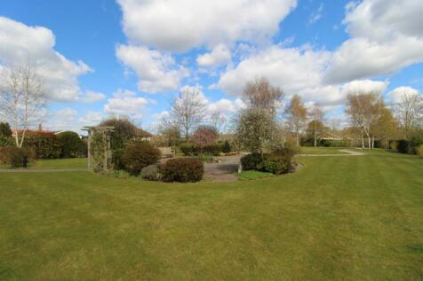 COMMUNAL GARDENS