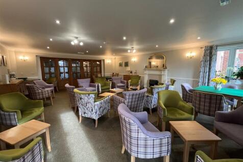 COMMUNAL LOUNGE